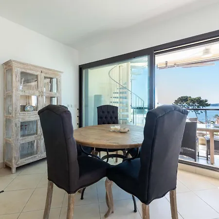 Sea-view Rooftop Beaches & Private Parking Διαμέρισμα *