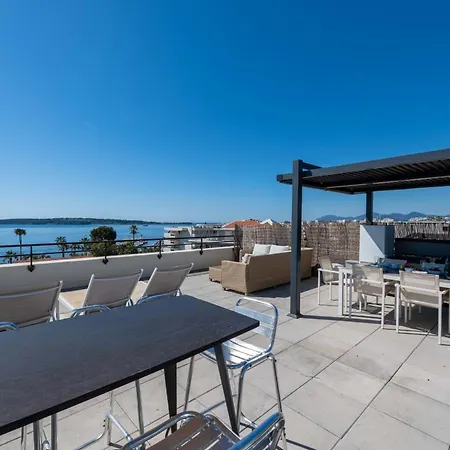 Διαμέρισμα Sea-view Rooftop Beaches & Private Parking