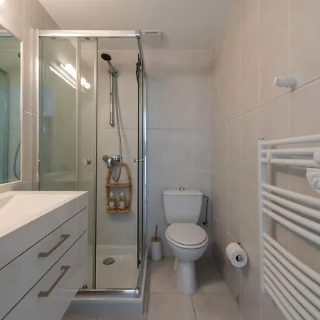 Sea-view Rooftop Beaches & Private Parking